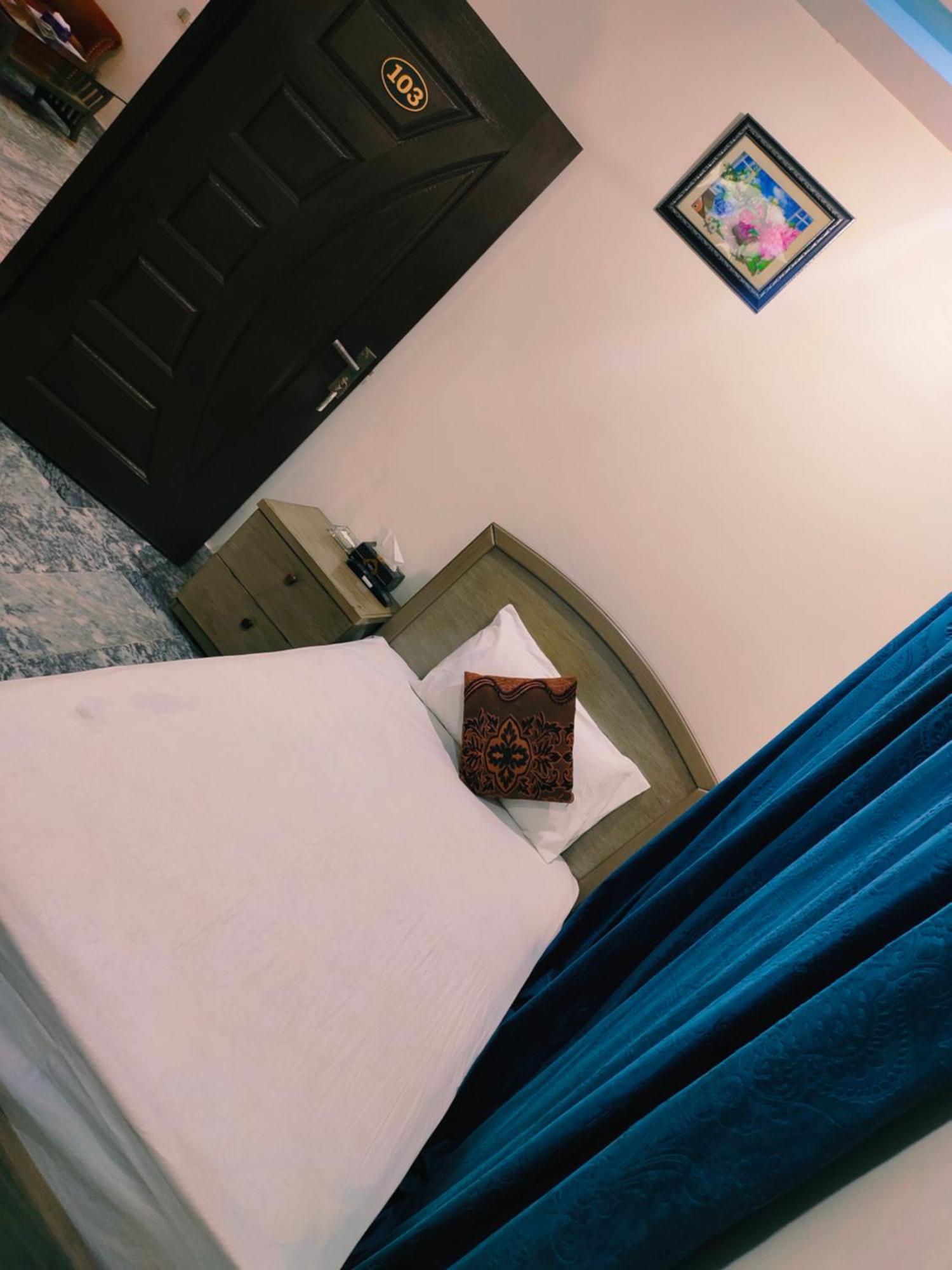 Hotel Park View Lahore Quarto foto